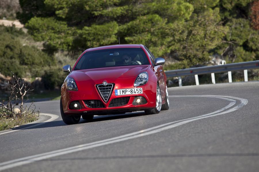  Alfa Romeo Giulietta Quadrifoglio Verde (940) 2010 года  (фото 29 из 48)